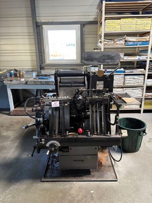 PRESSE DE DECOUPE HEIDELBERG avec formes de découpe et barres de mise  - Photo 1
