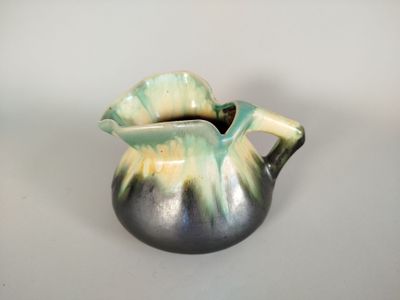 FAIENCERIE DE THULIN : pichet en céramique émaillée de forme…