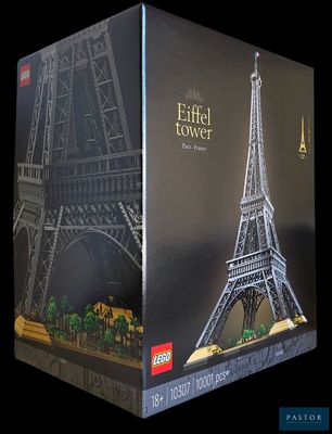une boîte contenant une tour Eiffel en Lego
