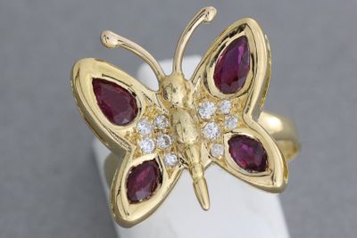 Bague papillon plaquée or jaune, sertie de rubis et de diamants