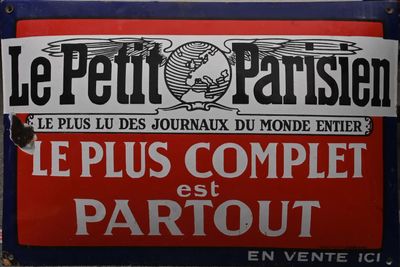 PLAQUE EMAILLEE LE PETIT PARISIEN