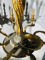 Paire de lustres électrifiés en bronze doré à huit bras de l… (photo 5)