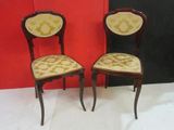 paire de chaises anciennes avec dossier rembourré