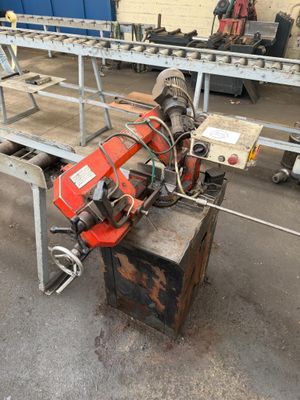an image of a machine that is sitting on top of a table