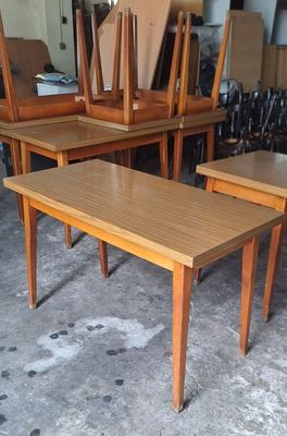 Lot de 8 tables de restaurant : 6 de 120x60cm, H=75cm et 2 d…