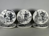 trois assiettes en noir et blanc sur lesquelles figurent des photos de personnes