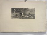 une photo en noir et blanc représentant un homme à cheval et un chien