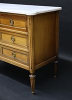 Commode de forme rectangulaire en bois naturel ouvrant à qua… (photo 3)