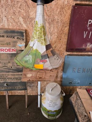 Pavillon de xylophone peint à la main avec décors de 2CV, Bi…