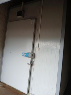 Chambre froide sur sol de H : 2.6 l : 2 P : 3m