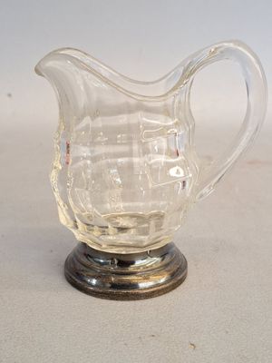 Petite verseuse en cristal à base en argent 925/1000e, poinçon Minerve - Photo 1