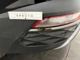 a sticker on the back of a car that says vpauto