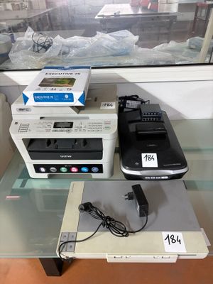 Deux scanners EPSON. On y joint une imprimante BROTHER. - Photo 1