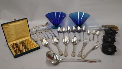 many spoons and spoon spoons and a box of forks and spoons
