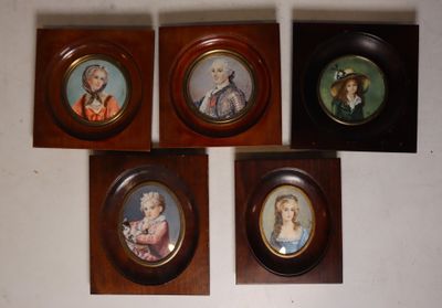 Lot de cinq miniatures diverses : Louis XV - Madame de Monte…