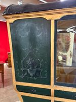 Chaise à porteur en bois repeint et redoré ouvrant par une p… (photo 5)