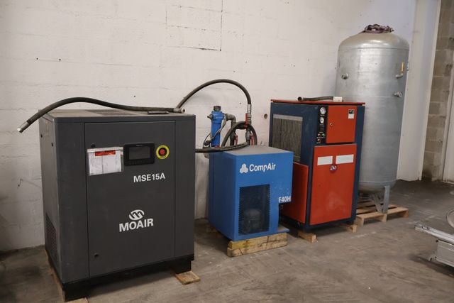 Compresseur à vis MOAIR MSE 15A, 15 kw, de 2019 avec cuve, Compre...