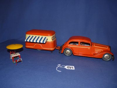 Joustra : Peu courante voiture tôle « Week-End » ref 400/602…