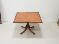 Table à jeu dite mouchoir en bois ouvrant par un tiroir en c… (photo 6)