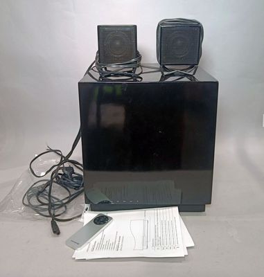 ESSENTIEL - Home cinéma, télécommande, câble d'alimentation …