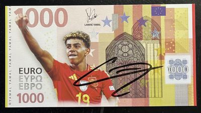 billet d'euro signé, sur lequel figure la photo d'un footballeur