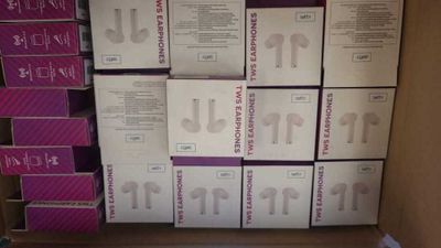 1 / LOT DE PLUS DE 300 ECOUTEURS BLUETOOTH SANS FIL //… - Photo 1