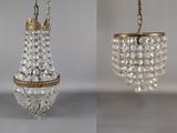 deux photos d'un lustre suspendu au plafond