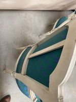 Paire de fauteuils en cabriolet dossier chapeau de gendarme … (photo 5)