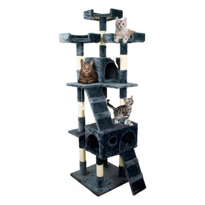 un arbre à chat sur lequel sont perchés trois chats