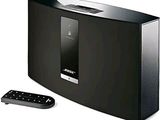 Système audio Bose avec télécommande, sur fond blanc