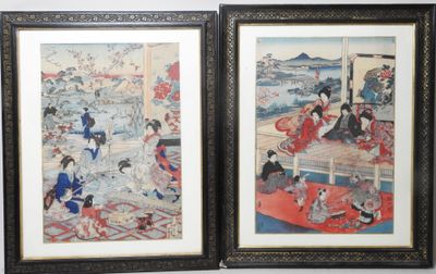 deux tableaux asiatiques encadrés représentant des femmes et des chats dans une pièce
