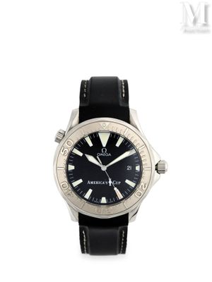 un gros plan d'une montre sur un fond blanc avec un fond blanc