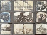 une vieille photo en noir et blanc représentant un grand groupe de personnes