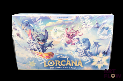 une photo d'une boîte du jeu de cartes à collectionner « Lorcana » de Disney