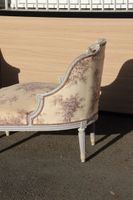 Duchesse brisée en bois peint blanc mouluré, dossiers en cha… (photo 4)