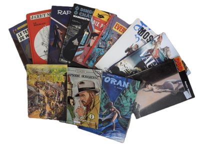 un grand nombre de livres posés sur une table