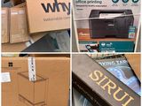 plusieurs photos montrant tout un tas d'imprimantes de différents types dans leurs cartons