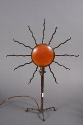 an image of a lamp that is sitting on a table