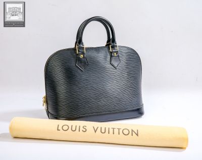 louis vuitton black leather handbag with wooden handle