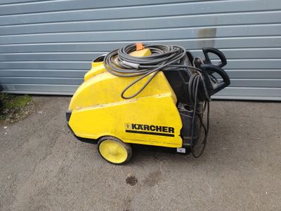 Nettoyeur à haute pression à eau chaude KARCHER HDS 695M Eco