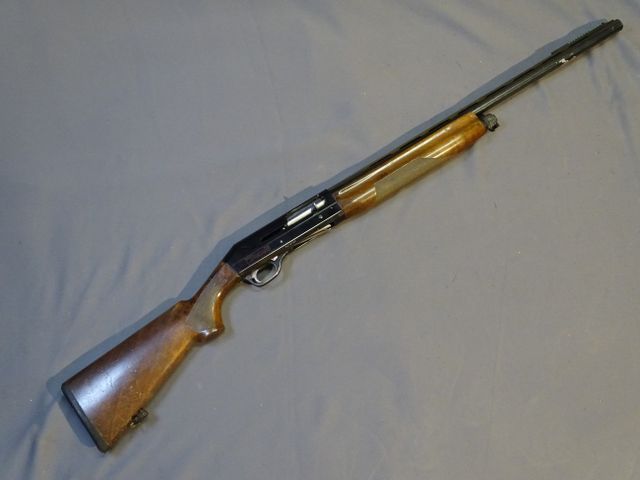 Cat C : N° M416703 - Fusil semi-automatique Cal 12 choke Amovible...