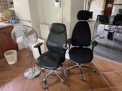 2 fauteuils de bureau et un ventilateur QILIVE - Photo 1