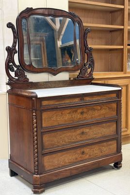 Commode de toilette en palissandre et placage de loupe de no…
