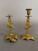 EXTREME-ORIENT - Paire en bougeoirs en bronze doré, à décor …