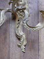 PAIRE D'APPLIQUES à trois bras de lumière en bronze ciselé e… (photo 5)