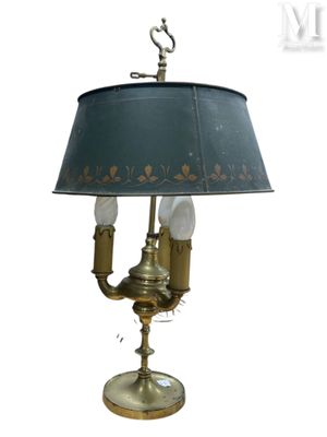 an image of a lamp with a blue shade on it