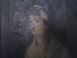 un vieux tableau représentant une femme en robe jaune sur fond noir