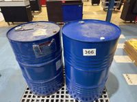 Ensemble comprenant : 2 fûts métalliques bleus de 220 L, l'u… (photo 4)