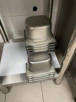 Un lot inox comprenant une étagère, bacs gastro et quelques … (photo 4)