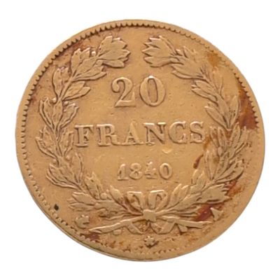 gros plan d'une pièce de monnaie sur fond blanc